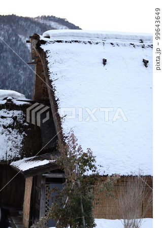 白川郷・五箇山の合掌造り集落 白川郷・五箇山の合掌造り集落 99643649