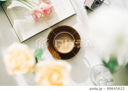 コーヒーと春の花 コーヒーと春の花 99645622