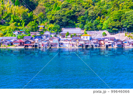海の京都 伊根の舟屋の風景 99646066