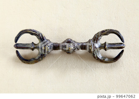 鬼面金剛三鈷杵ヴァジェラ チベット仏教 密教法具 99647062