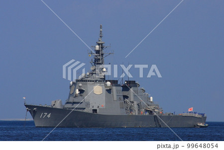 横須賀沖に停泊中の、イージス護衛艦DDG-174「きりしま」 横須賀沖に停泊中の、イージス護衛艦DDG-174「きりしま」 99648054