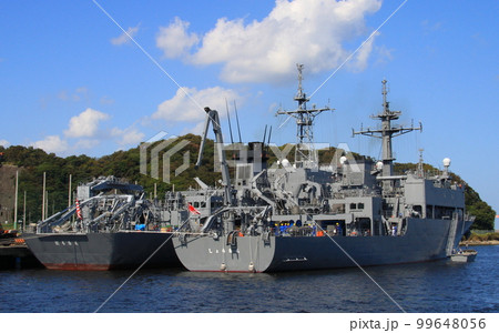 海洋観測艦AGS-5105「にちなん」と、 AGS-5106「しょうなん」 海洋観測艦AGS-5105「にちなん」と、 AGS-5106「しょうなん」 99648056