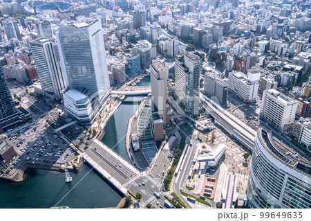 日本の横浜都市景観 横浜・桜木町駅や横浜桜木町ワシントンホテル、富士ソフトなどを望む 日本の横浜都市景観 横浜・桜木町駅や横浜桜木町ワシントンホテル、富士ソフトなどを望む 99649635