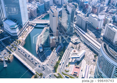 日本の横浜都市景観 横浜・桜木町駅や横浜桜木町ワシントンホテル、富士ソフトなどを望む 日本の横浜都市景観 横浜・桜木町駅や横浜桜木町ワシントンホテル、富士ソフトなどを望む 99649743
