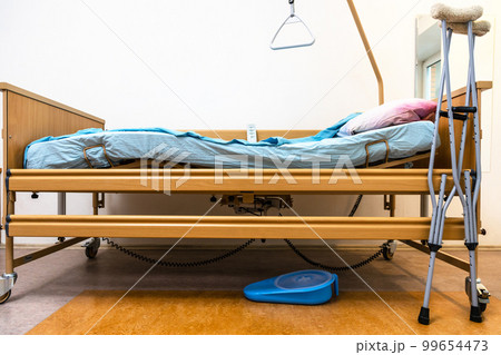 adjustable hospital bed and crutches at home adjustable hospital bed and crutches at home 99654473