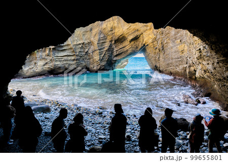 下田の観光絶景　龍宮窟 99655801