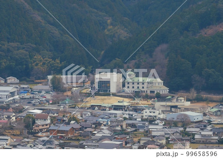 高知県　香北町の町並み 99658596
