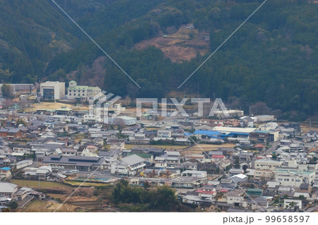 高知県　香北町の町並み 99658597