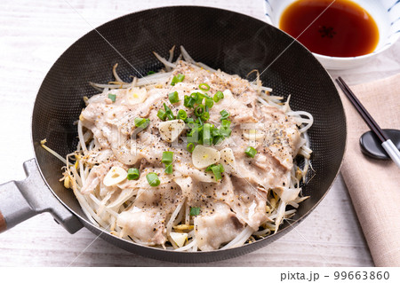 豚バラともやしの重ね蒸し 99663860