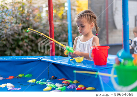 Child Fisher Child Fisher 99664069