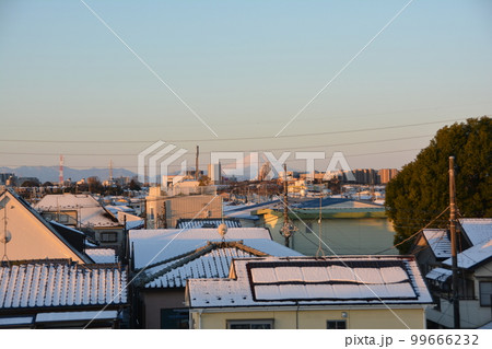 荒川　朝霞市下内間木1　積雪後のサイクリングロードから　富士山 99666232