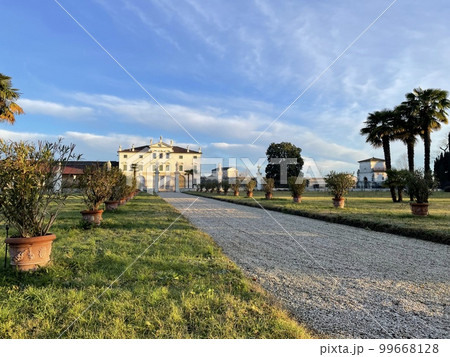 Villa Ghislanzoni is a venetian villa designed by the architect Andrea Palladio Villa Ghislanzoni is a venetian villa designed by the architect Andrea Palladio 99668128