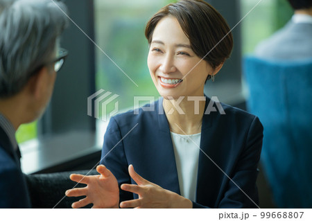 ビジネスシーン 99668807