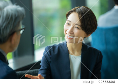 ビジネスシーン ビジネスシーン 99668808