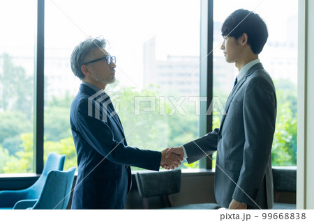 ビジネスシーン 99668838