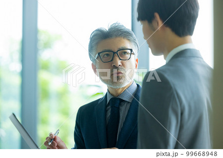 ビジネスシーン 99668948