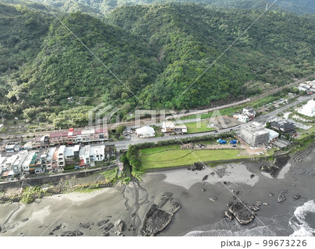 海岸線 海面 台湾 99673226