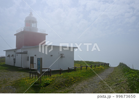 霧の湯沸岬灯台 霧の湯沸岬灯台 99673650