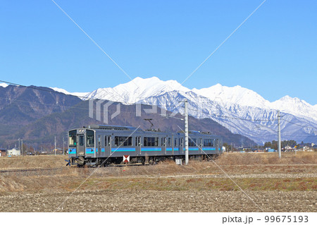 大糸線 冬の北アルプス山麓 大糸線 冬の北アルプス山麓 99675193