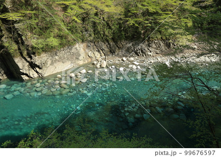 [定額] ユーシン渓谷のユーシンブルー ( 玄倉ダム 2017年4月 神奈川県 山北町 ) 99676597