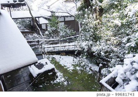 天台宗　青蓮院門跡　庭園の眺め（京都市東山区） 99681743