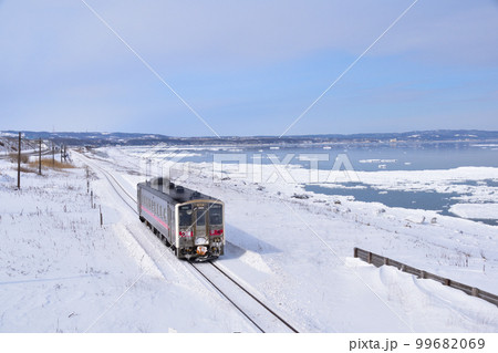 冬　JR釧網本線　北浜駅付近 99682069