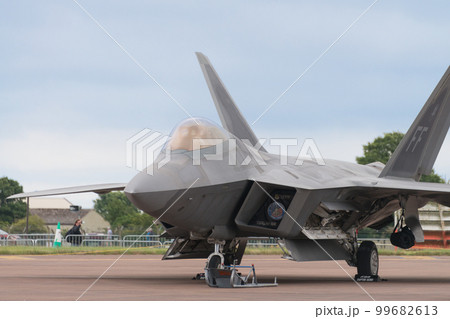 アメリカ空軍F-22ラプター＜デモチーム＞ 99682613
