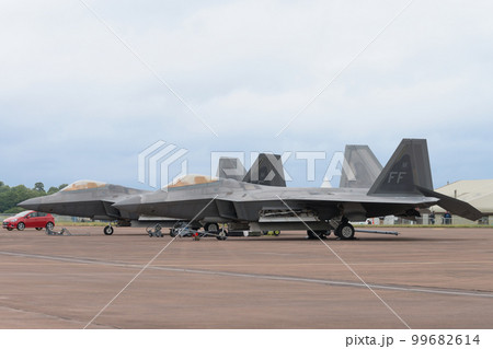 アメリカ空軍F-22ラプター＜デモチーム＞ 99682614