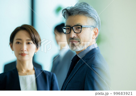 ビジネスシーン　 99683921
