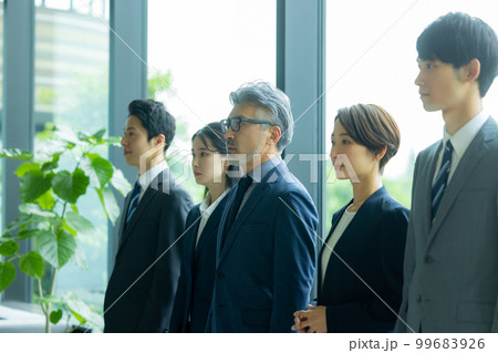 ビジネスシーン　 99683926