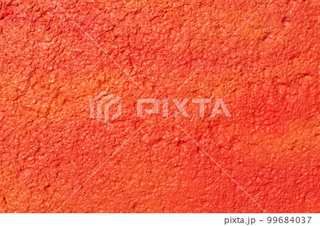 塗料が塗られたコンクリートの壁のアップ 99684037