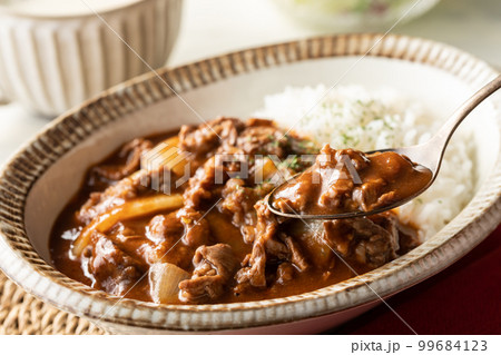トマトをじっくり煮込んだ、牛サーロインのハヤシライス トマトをじっくり煮込んだ、牛サーロインのハヤシライス 99684123