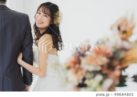 ウェディング　新郎新婦　 99684803