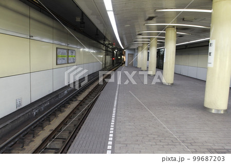 長堀鶴見緑地線の京橋駅 長堀鶴見緑地線の京橋駅 99687203