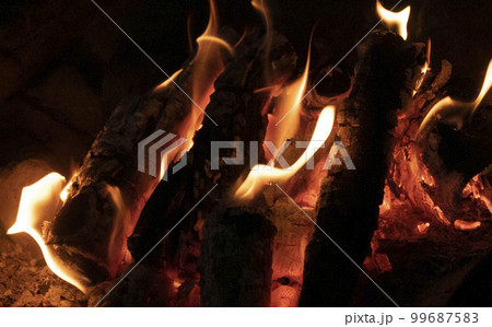 炭火の炎 炭火の炎 99687583