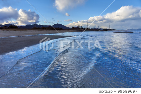 瀬戸内海の美しい海岸の風景 瀬戸内海の美しい海岸の風景 99689697
