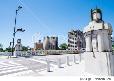 【殿橋】歴史を感じる御影石造りの親柱 【殿橋】歴史を感じる御影石造りの親柱 99690120