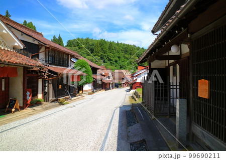 岡山県 吹屋ふるさと村の町並み 夏 岡山県 吹屋ふるさと村の町並み 夏 99690211