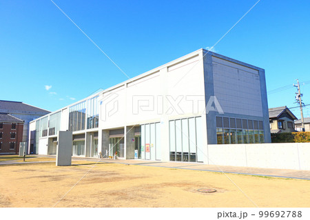 西尾市、西尾市岩瀬文庫の風景 西尾市、西尾市岩瀬文庫の風景 99692788