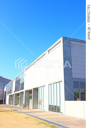 西尾市、西尾市岩瀬文庫の風景 99692791