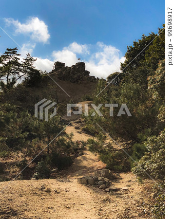 鈴鹿セブンマウンテンの釈迦ヶ岳登山：羽鳥峰の山頂 99698917