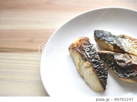 EPAとDHAたっぷちの青魚の代表 鯖の照り焼き EPAとDHAたっぷちの青魚の代表 鯖の照り焼き 99701247