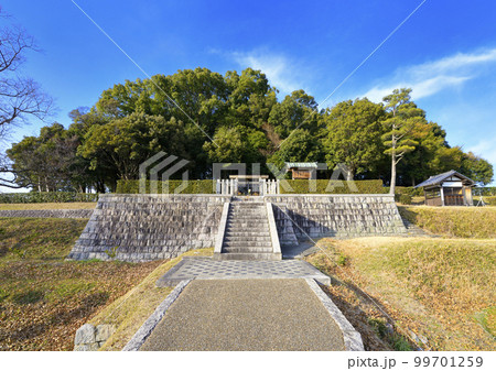 推古天皇陵(大阪府南河内郡太子町) 推古天皇陵(大阪府南河内郡太子町) 99701259