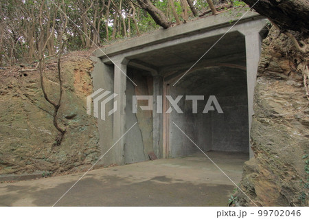 愛媛県佐田岬　移動式探照灯格納庫 99702046