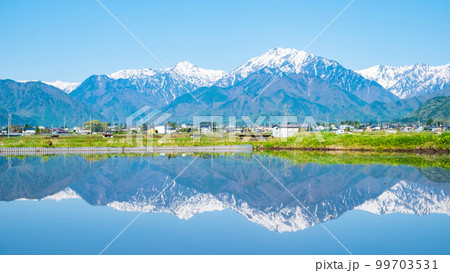 大町市から望む残雪の北アルプス(5月) 大町市から望む残雪の北アルプス(5月) 99703531