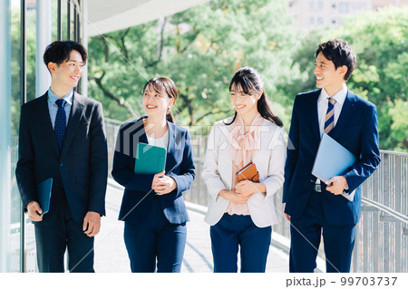 ビジネス 同僚 チーム ビジネス 同僚 チーム 99703737