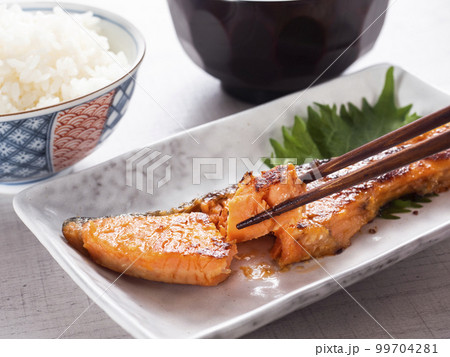 鮭の西京焼き 99704281