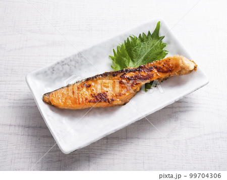 鮭の西京焼き 99704306