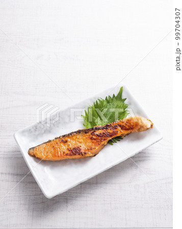 鮭の西京焼き 99704307
