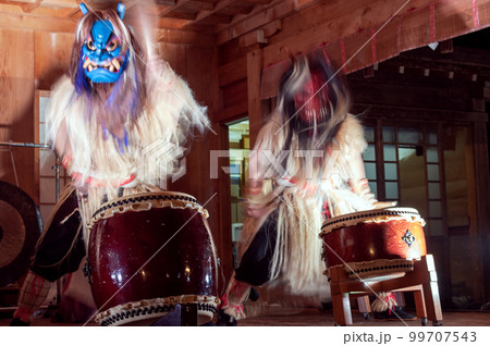 なまはげ太鼓 男鹿半島柴灯祭り 秋田県 なまはげ太鼓 男鹿半島柴灯祭り 秋田県 99707543
